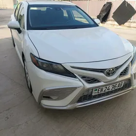 Toyota Camry 2022