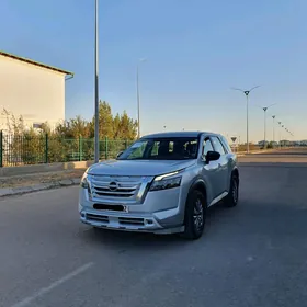 Nissan Pathfinder 2023