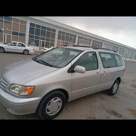 Toyota Sienna 2003