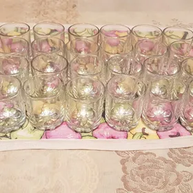 Стаканы.