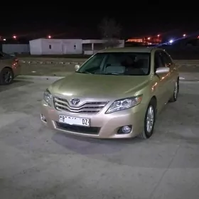 Toyota Camry 2011