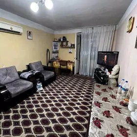 Продаётся квартира  на Каврах