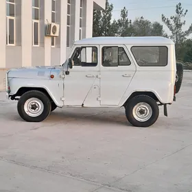 UAZ 469 2001