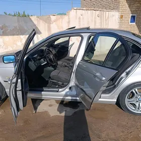 BMW E46 2000