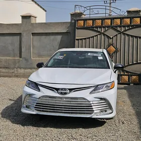 Toyota Camry 2020