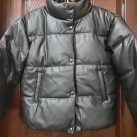Куртки и жилетки новые(taze)