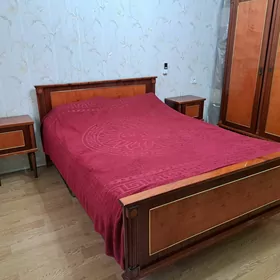 Б/У Спальный гарнитур