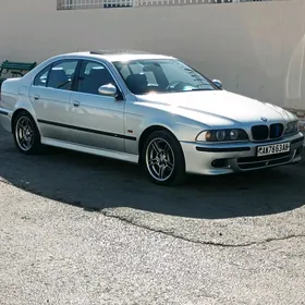 BMW E39 2001