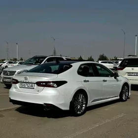 Toyota Camry 2023