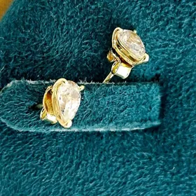 золотые сережки гвоздик