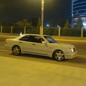 Mercedes-Benz E320 1999