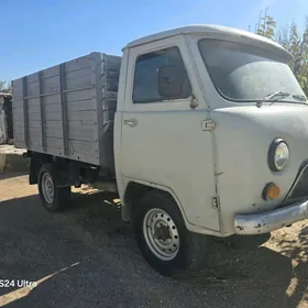 UAZ 452 1989