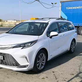Toyota Sienna 2022