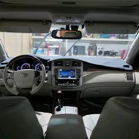 Toyota Avalon 2010