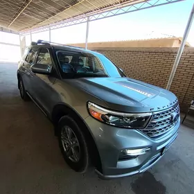 Ford Explorer 2021