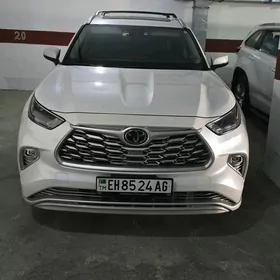 Toyota Highlander 2022