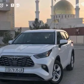 Toyota Highlander 2022
