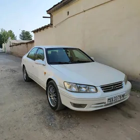 Toyota Camry 2000