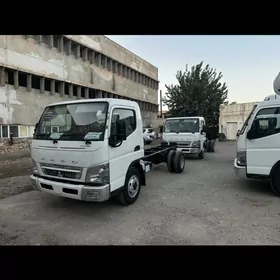 Mitsubishi Canter 2025