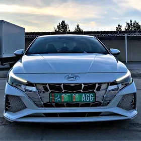 Hyundai Elantra 2022