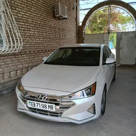 Hyundai Elantra 2019