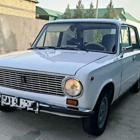 Lada 2104 1980