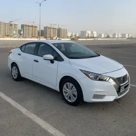 Nissan Versa 2020