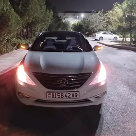 Hyundai Sonata 2011
