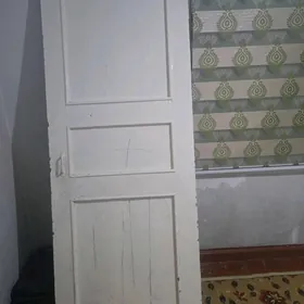 дверь белая