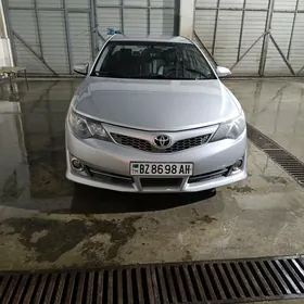 Toyota Camry 2014