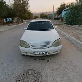 Mercedes-Benz S-Class 1999