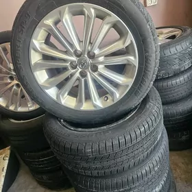 215 55 17 corolla disga