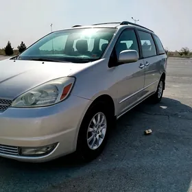 Toyota Sienna 2004