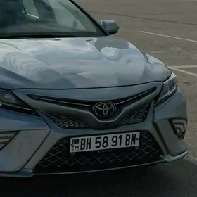 Toyota Camry 2018