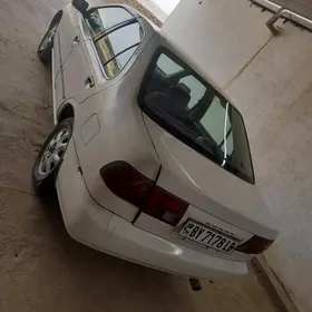 Nissan Sunny 1996