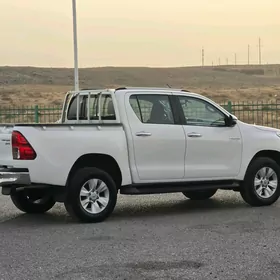 Toyota Hilux 2020