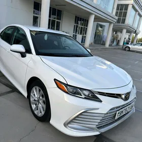 Toyota Camry 2022
