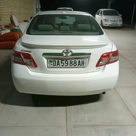 Toyota Camry 2010