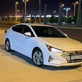 Hyundai Elantra 2020