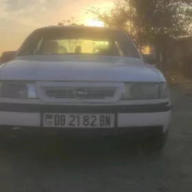 Opel Vectra 1989