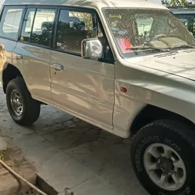 Mitsubishi Pajero 1999