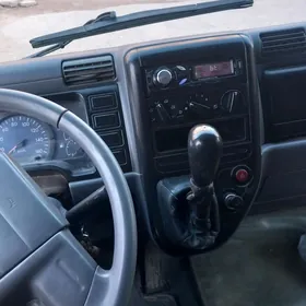 Mitsubishi Canter 2011