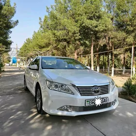 Toyota Camry 2014