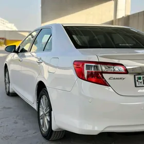 Toyota Camry 2013