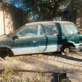 Mitsubishi Chariot 1991