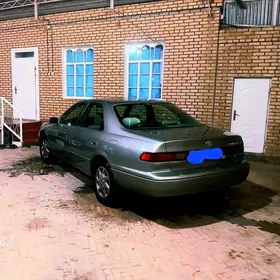 Toyota Camry 1999