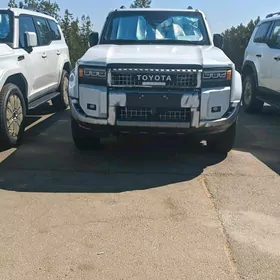 Toyota Land Cruiser Prado 2025