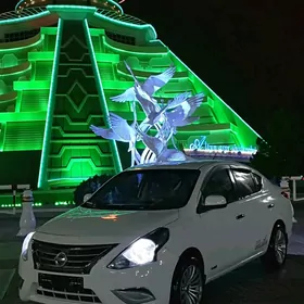 Nissan Sunny 2015