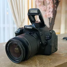 CANON 600D