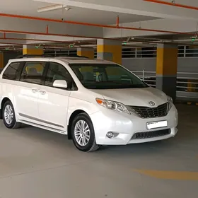 Toyota Sienna 2017